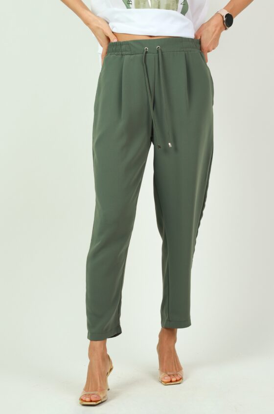 Woman cropped pants olive colour