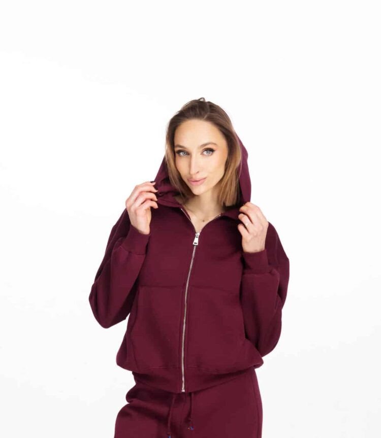 Moteriškas džemperis su gobtuvu