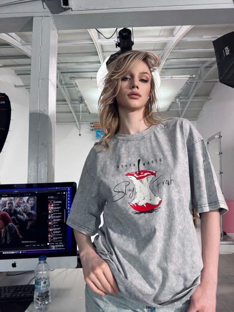 Acid washed oversize T-shirt "stay fresh"