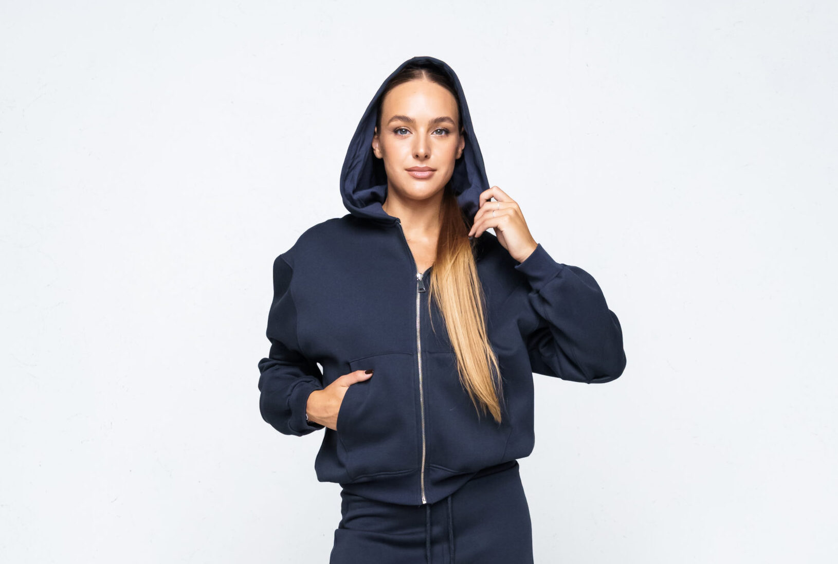 Moteriškas laisvalaikio kostiumas su pūkeliu antracito spalvos