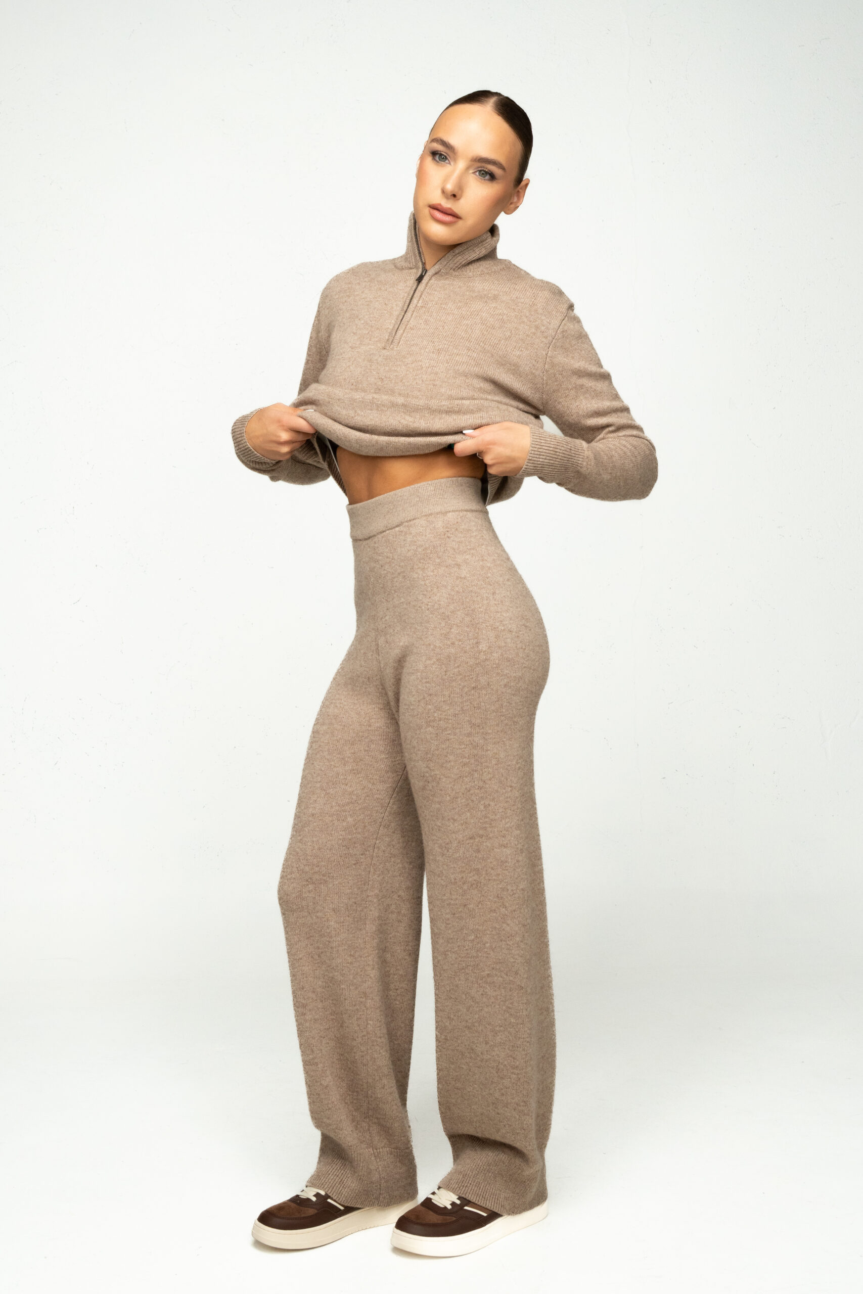 Megztas kostiumėlis su vilna, smėlio spalvos - Image 3