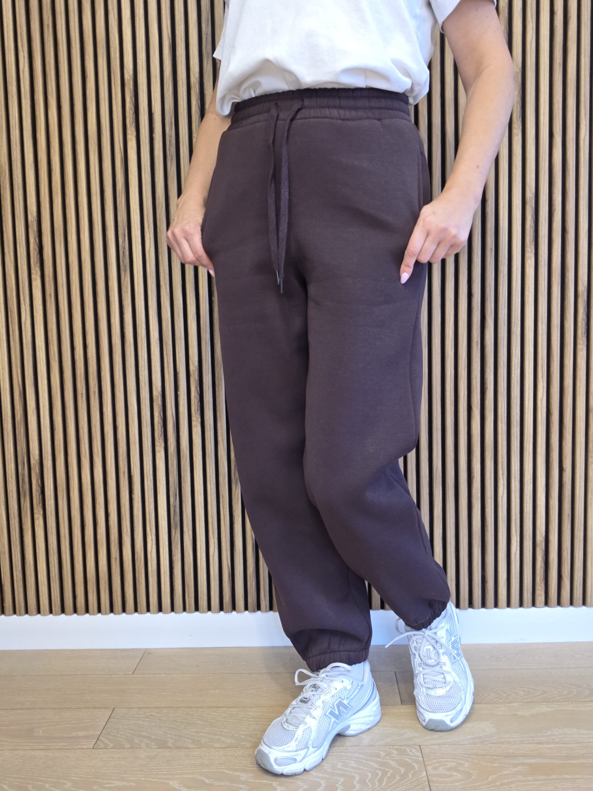 Laisvalaikio kelnės su pūkeliu šokoladinės - Image 2