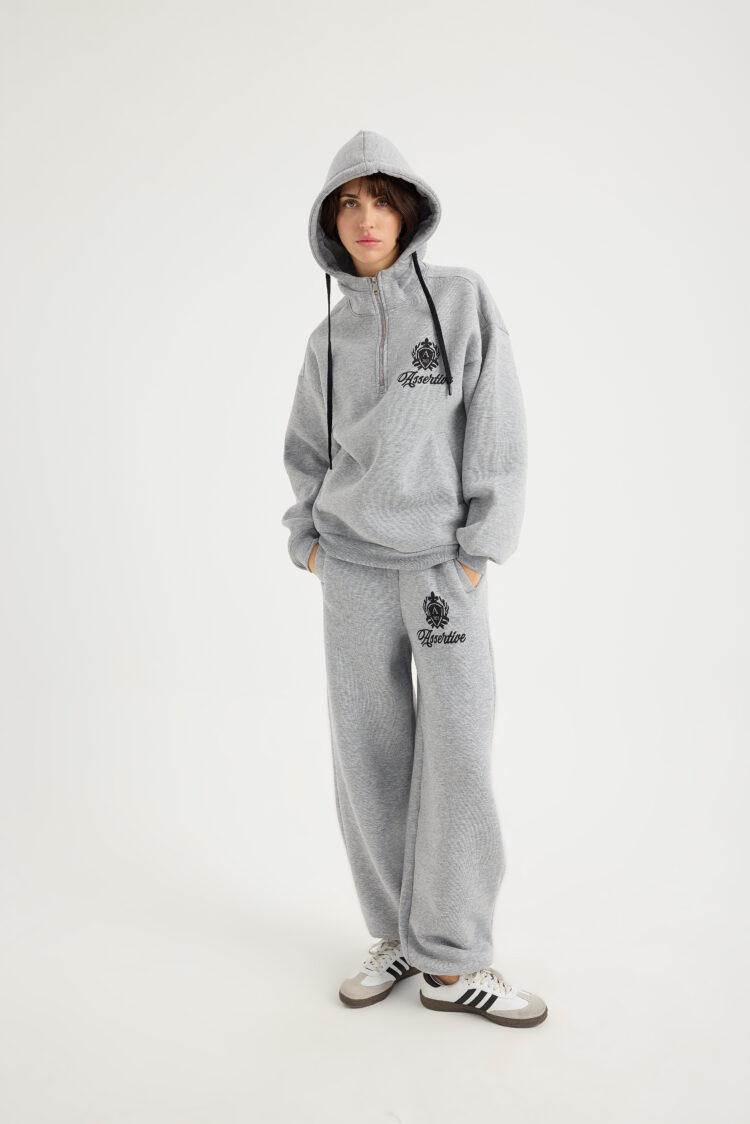 Laisvalaikio kostiumas su pūkeliu, pilkos melange spalvos