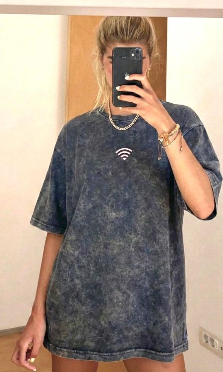 Blukintos medvilnės oversize marškinėliai su minimalistiniu printu